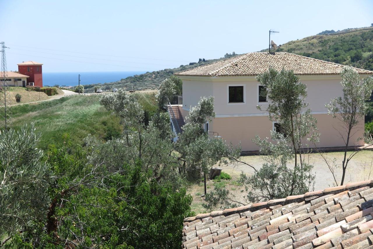Tenuta Agrituristica Castellesi Squillace Buitenkant foto