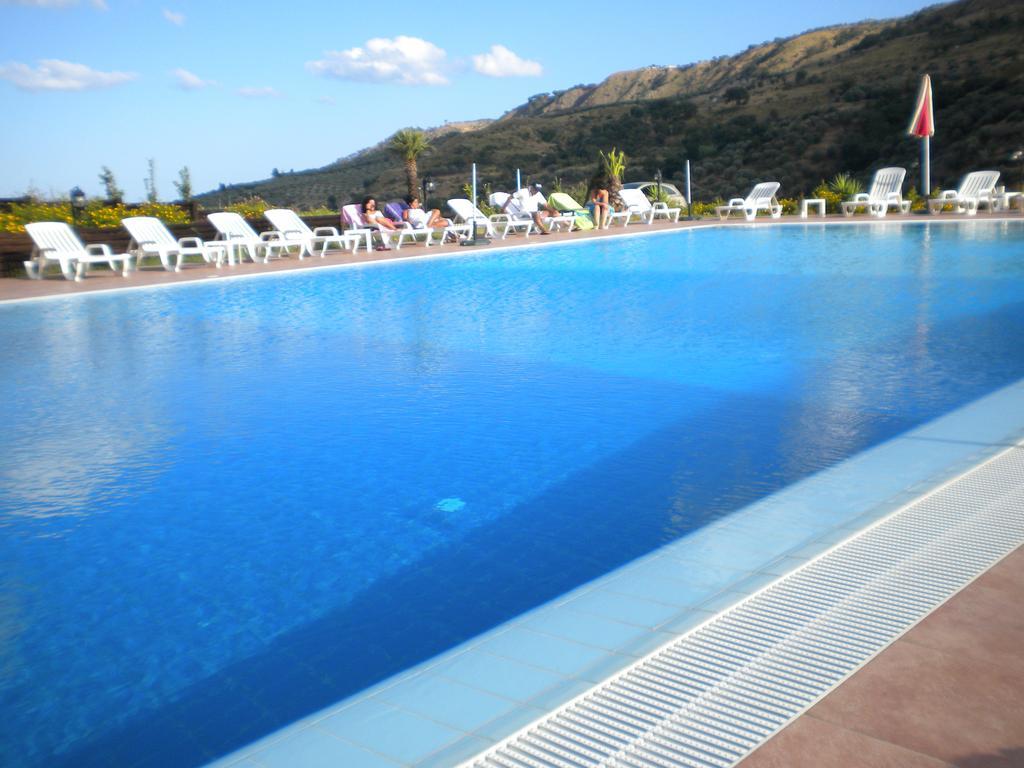 Tenuta Agrituristica Castellesi Squillace Buitenkant foto