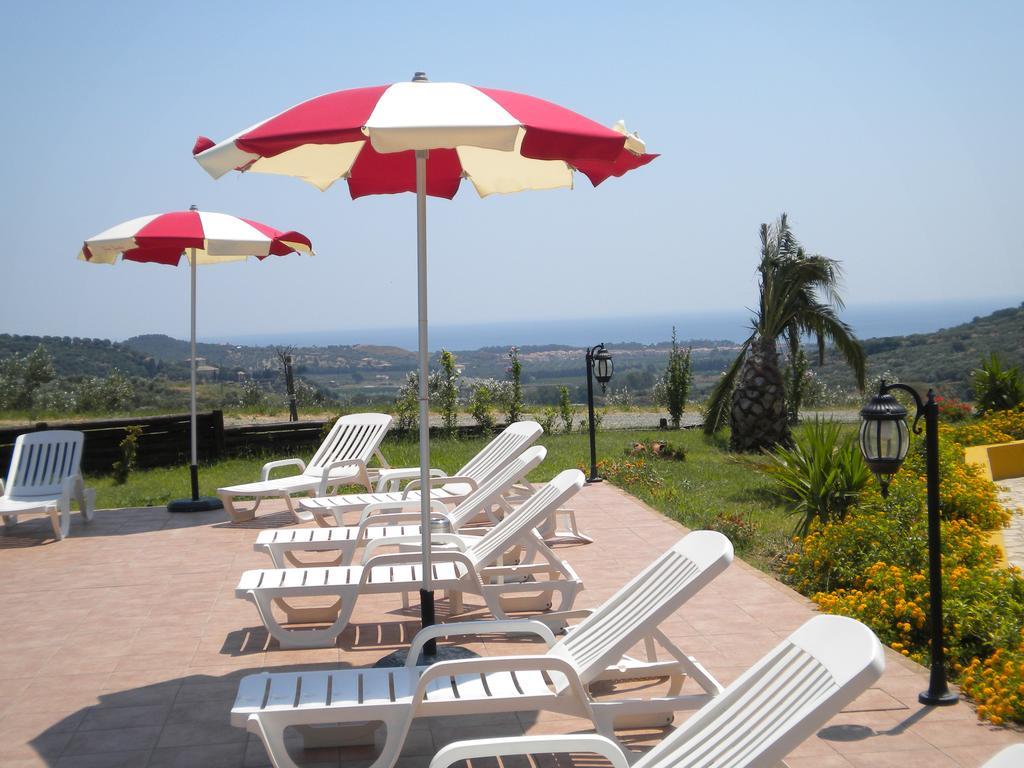 Tenuta Agrituristica Castellesi Squillace Buitenkant foto